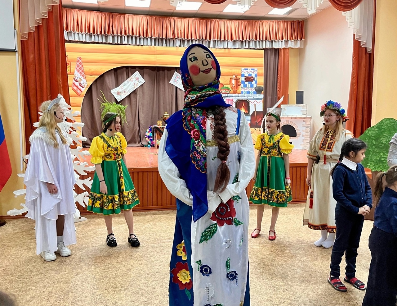 В нашей школе прошла яркая, веселая ярмарка!.